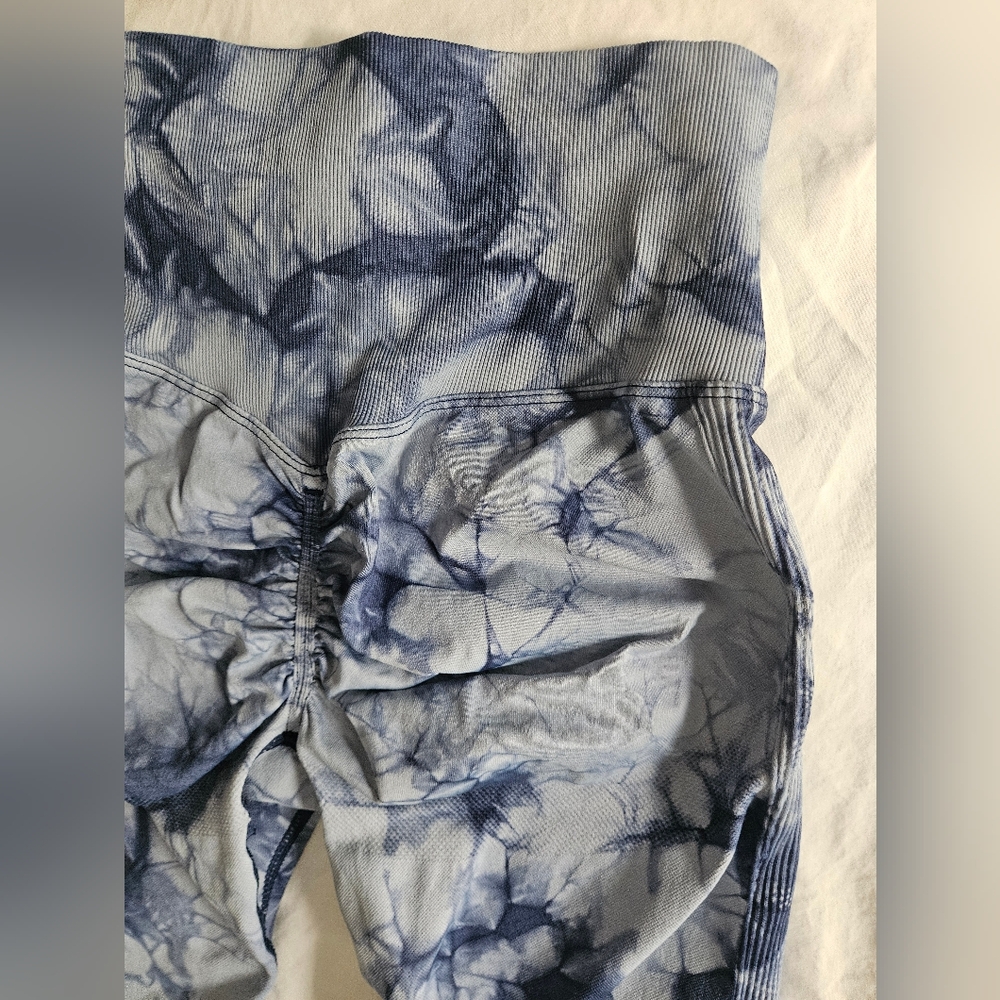 AUTHENTIC AMERICAN Blue Tie Dye "Scrunch Butt" Leggings | SZ S - Picture 5 of 7